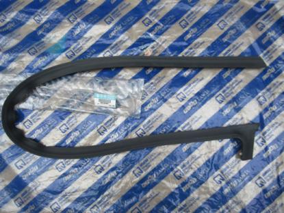 51803061 Profiel portierruit rechtsvoor 5-deurs