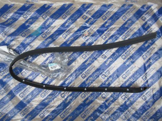 51803064 Profiel portierruit linksvoor