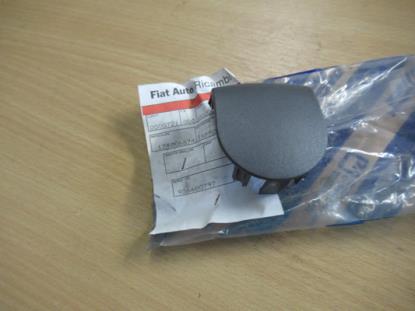 174806674 Plug voor stoel rechtsvoor