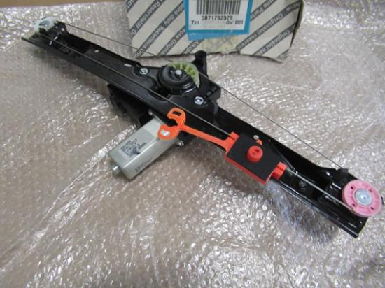 71792528 Raammechaniek met motor rechtsvoor