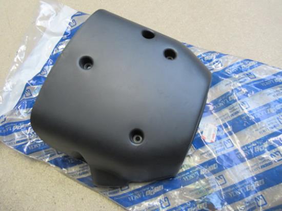 175008880 Bovenste stuurkap