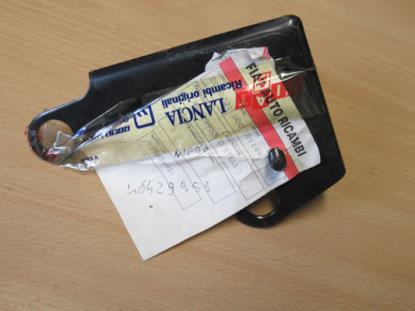 46429953 Beugel voor ABS pomp