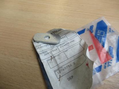 60811462 Plaatje voor achtervering