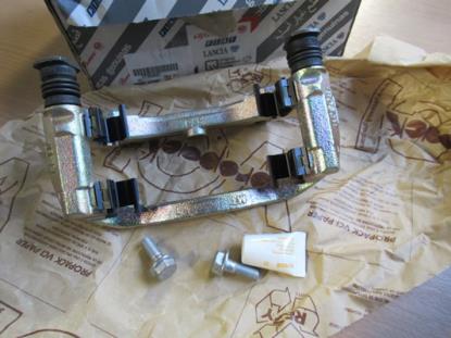 77362687 Beugel remmen rechtsvoor