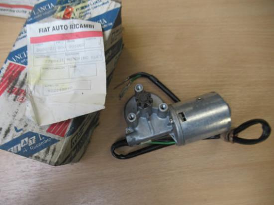 7788431 Motor zitting stoelen voorzijde