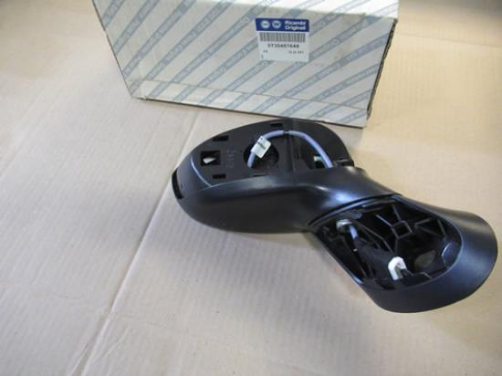 735481648 Buitenspiegel rechterzijde met electrische bediening