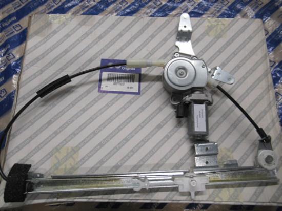 7774247 Raammechaniek linksvoor