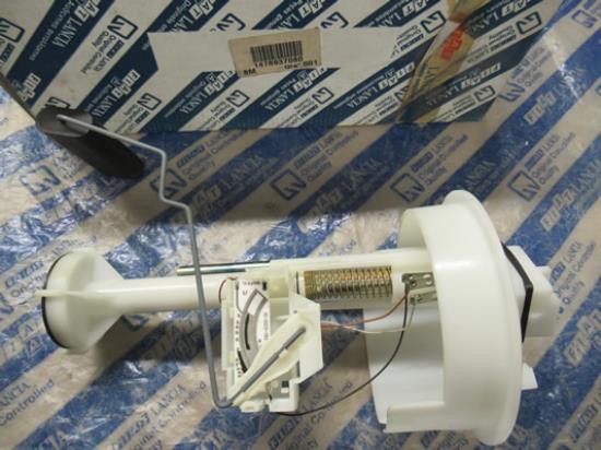 1478937080 Brandstoftank vlotter