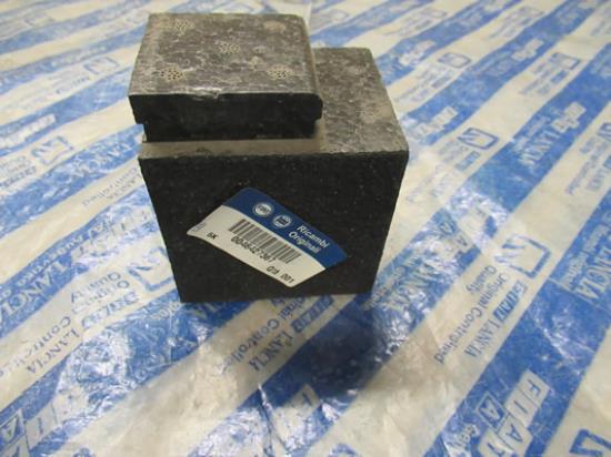 46427367 Stootblok bumper voorzijde