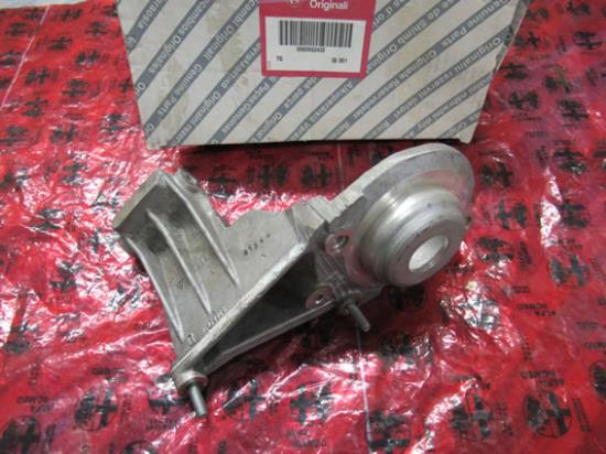 60662432 Bovenste draagarm rechtsvoor