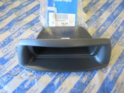 735267817 Kastje voor dashboard