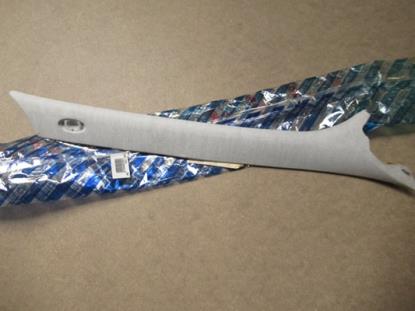 735302387 Sierstuk voor deurstijl rechterzijde