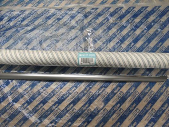 735513055 Stootstrip portier rechtsvoor