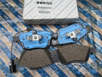 77365796 Remblokset voorzijde