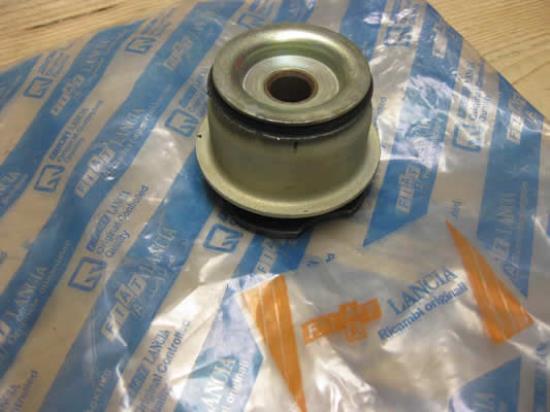 91394261R Bus subframe achter