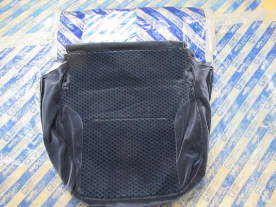 1481108498 Bekleding zitting passagiersstoel midden