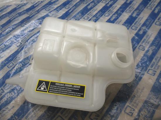 7635082 Koelvloeistofreservoir