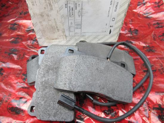 77362722 Remblokset voorzijde 3.2 GTA