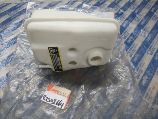 82398664 Koelvloeistofreservoir