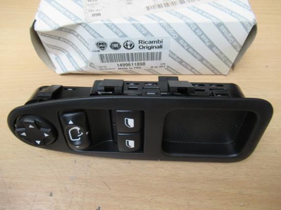 1499611898 Raamschakelaar bestuurderskant