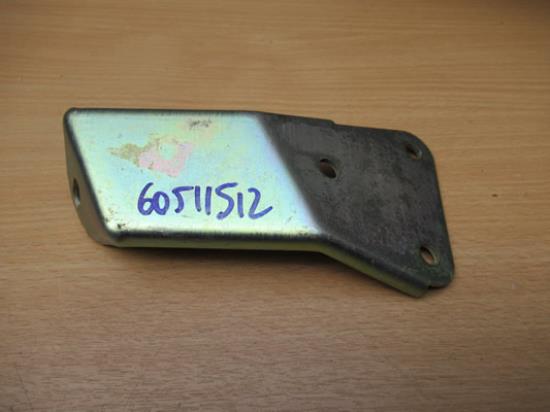 60511512 Uitlaat beugel