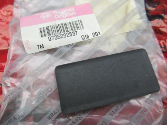 735292837 Rubber matje middenconsole