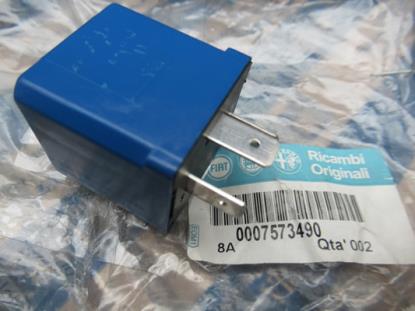 7573490 Relais 12v 3-polig