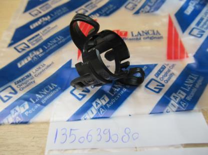 1350639080 Houder parkeersensor achterbumper