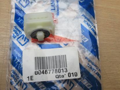 46778013 Klemmetje voor portier