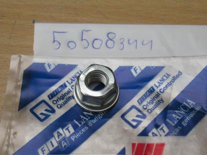 50508344 Moer voor draagarm M10x1.5