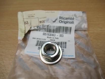 51930463 Moer voor achtervering