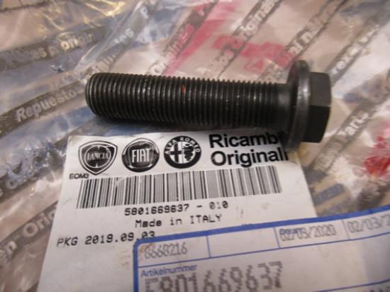 5801669637 Bout voor vliegwiel