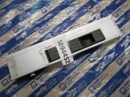 5894452 Slot laadbak rechts