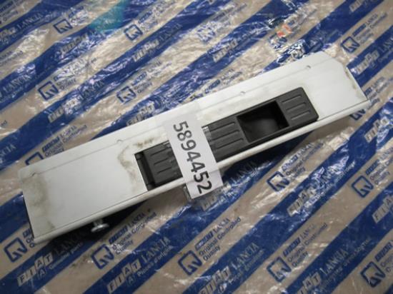 5894452 Slot laadbak rechts