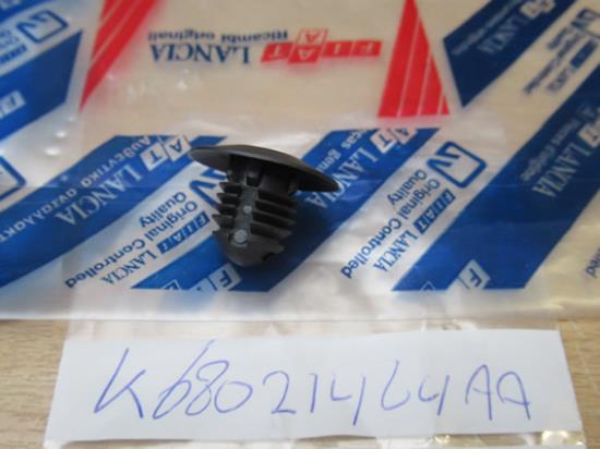 68021464AA Veertje stoel voorzijde