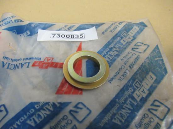 7300035 Afstandstuk distributie