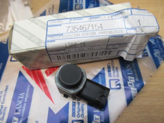 735467154 Parkeersensor achter