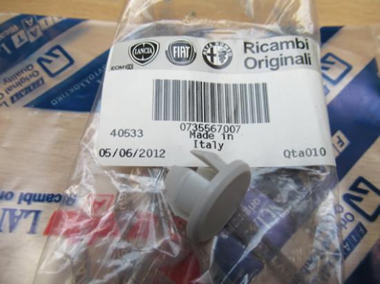 735567007 Plug voor cabriodak