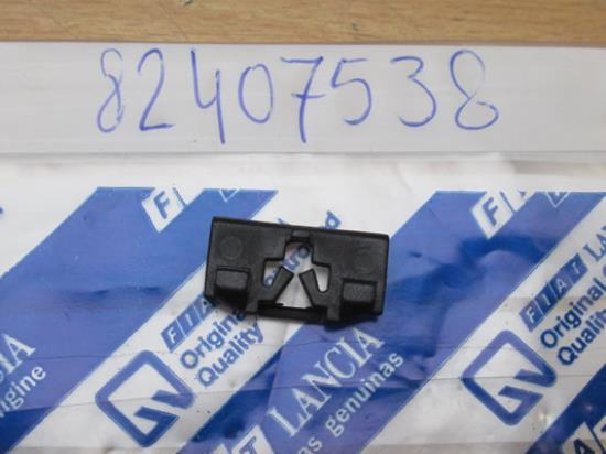 82407538 Veertje portier achter