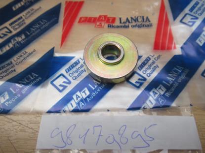 98479895 Afstandstuk voor distributie