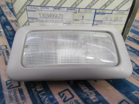 1303496670 Verlichting binnen laadruimte