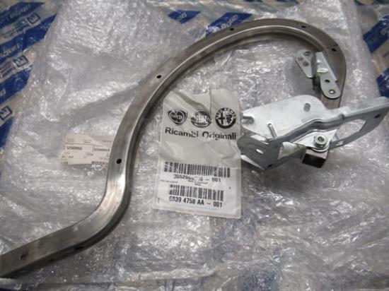 52069966 Scharnier achterklep linkerzijde