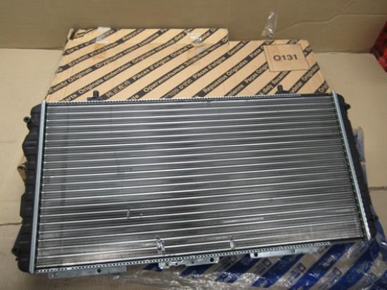 1329227080 Radiateur