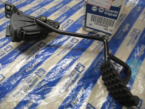 1337493080 Gaspedaal electronisch