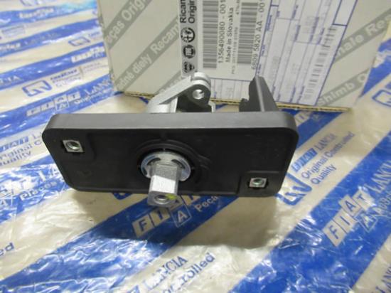 1356490080 Slot laaddeur