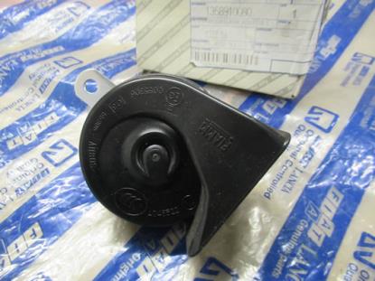 1358910080 Claxon