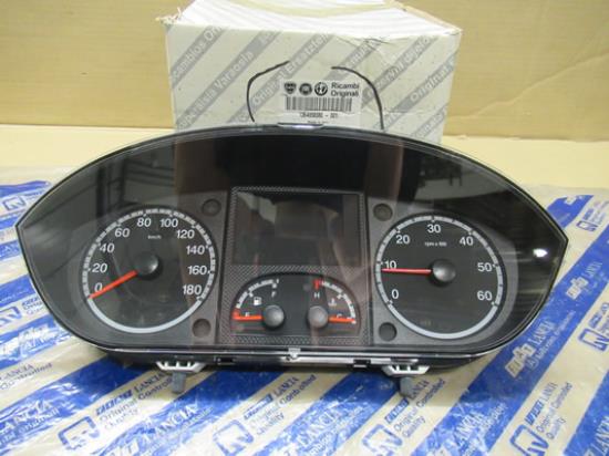 1364958080 Instrumentenpaneel