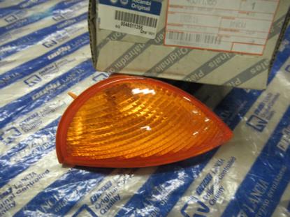 46511355 Knipperlicht linksvoor oranje