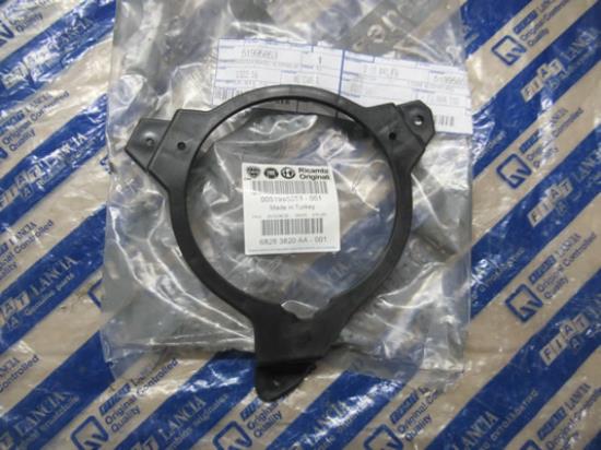 51995853 Beugel speaker rechtsvoor