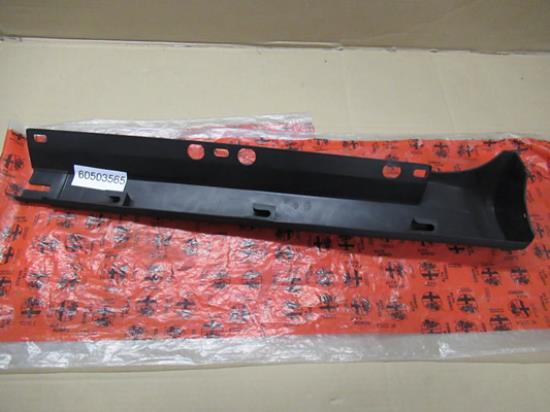 60503565 Sideskirt linksachter